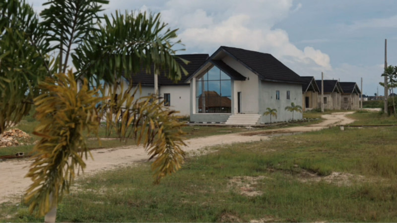 peak-resort-and-golf-course-lakowe-01